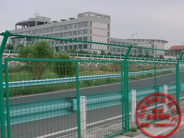 公路护栏网